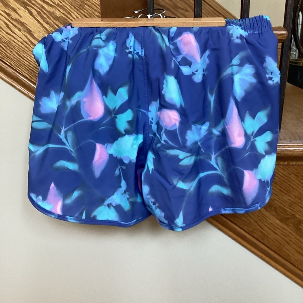 All in Motion GIRLS Blue Floral Athletic Shorts, lined. NWT, XXL(18) - Picture 4 of 7